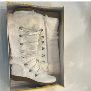 White Fur-Lined Women's Boots